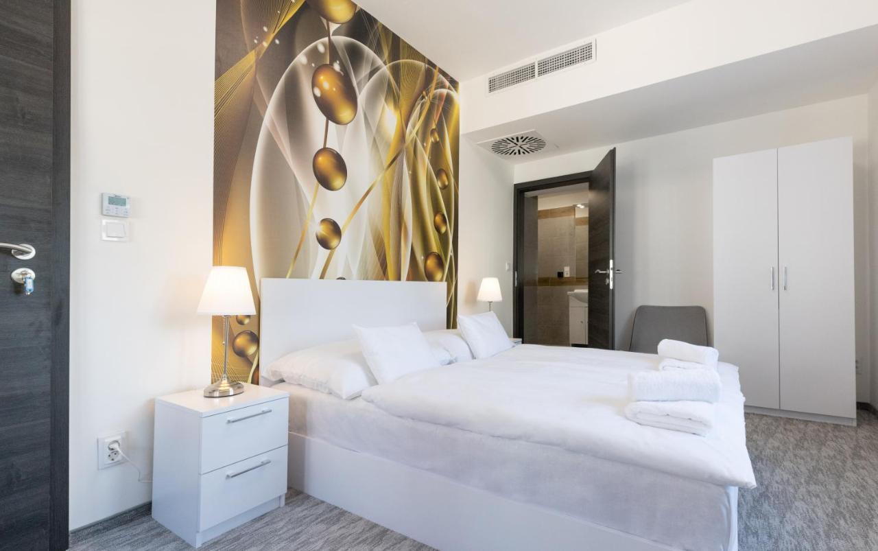 Bed & Breakfast Panzio 81